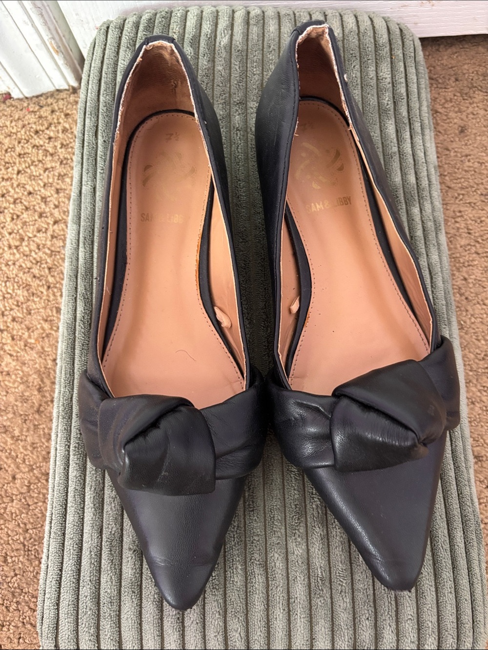 Sam & Libby Black Pointed Knot Flats
